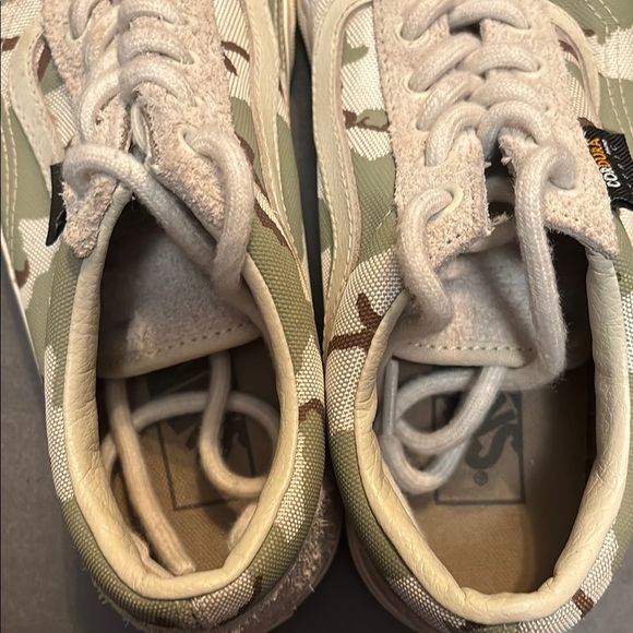 Vans Camouflage Sneakers 7.5 - Picture 7 of 8